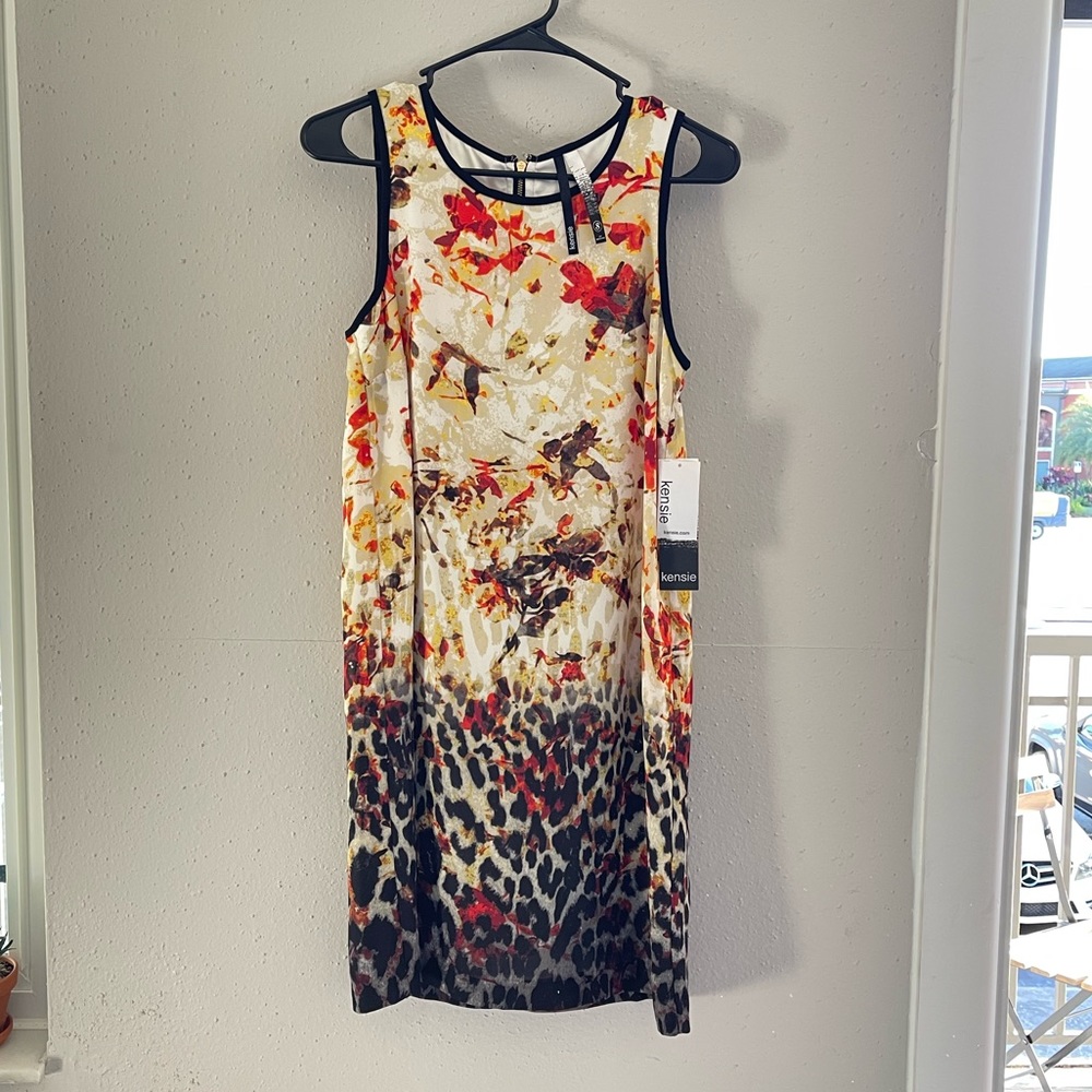 NWT Woman’s Kenzie Dress size S 35 in length. “Dove Comb “